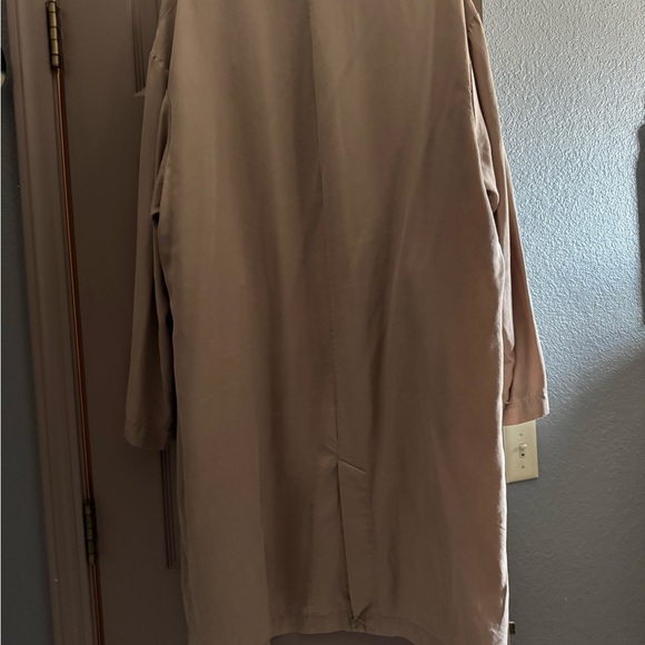 Zara light weight trench coat - Picture 7 of 7
